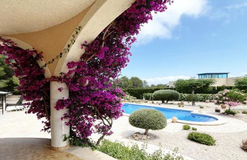 Villa Oasis WITH LARGE PRIVATE SWIMMING POOL - Foto 19