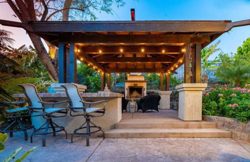 Resort style back yard heated pool and spa - Foto 12