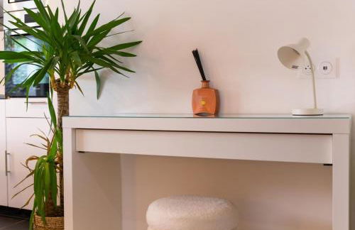 Évasion Urbaine Studio Cozy avec Terrasse et Parking, à 10 Minutes de Paris Gare du Nord - Foto 13