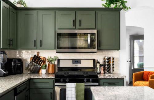 Stunning Family Home with Pool & Hot Tub - Sleeps 17 - Foto 11