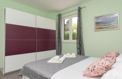 Villa Barbara-Kastela with heated pool - Foto 31