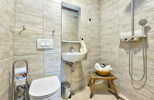 Awesome Home In Breznicki Hum - Foto 36