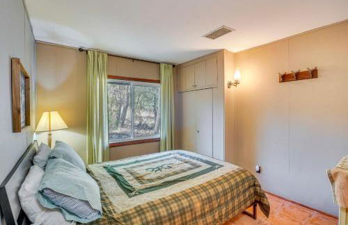 Mtn-View Gem on 20 Acres Patagonia Cabin Hideaway - Foto 13