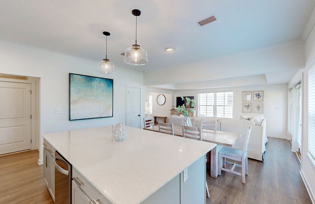 New Home 3br/2.5br w/ Kayak Access Sleeps 9 - Foto 52