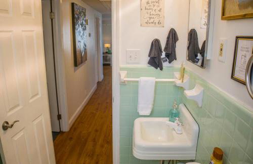 White Picket Fence - EV Charger! - Foto 11