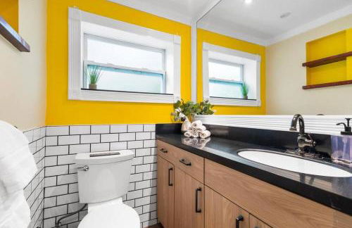 Tropical Oasis Located Near Lake With Pool and Hot Tub - Foto 18