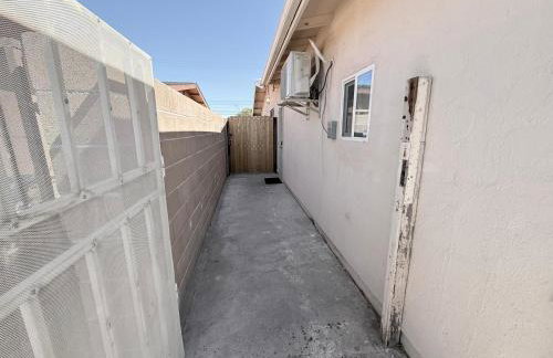 Vegas Apt 8 Mins to The Strip - Free Parking - Foto 23