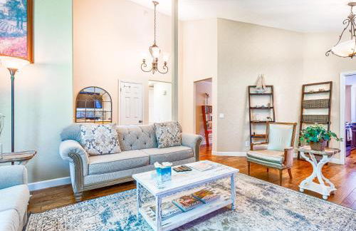 Spacious Oasis Hot Tub Backyard Garden 3BR/2BA - Foto 6