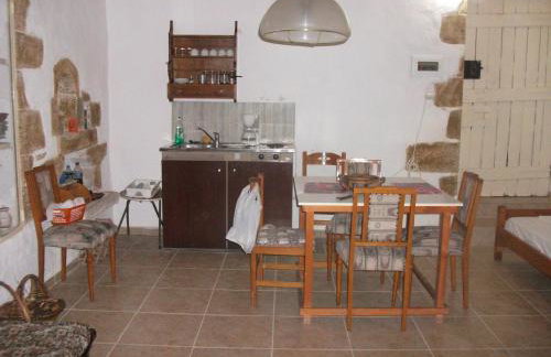 Tsikalaria Traditional Stone House - Photo 32