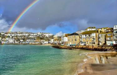 3.9. Tudor Court - Foto 27