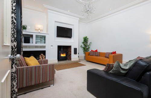 Thrushley Cottage in Wakefield - sleeps 7 - with roof terrace - Foto 12