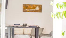 Kalumi Aparthotels - Japandi-Style Apartments with Terrace, Pergola, and Portuguese BBQ - Foto 3