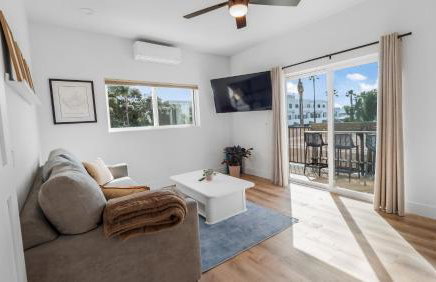 Rise Suites Oceanside - Photo 26