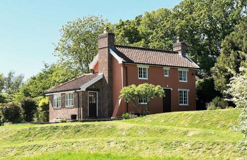 Brick Kiln Holdings by The Suffolk Cottage Collection - Photo 1