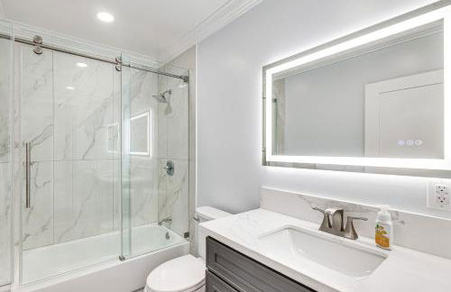 Enchanting 4-bedroom house with panoramic view in Pasadena - Photo 9