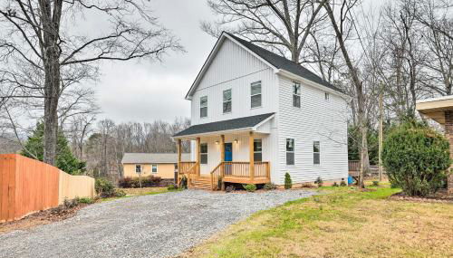 Modern Candler Home with Deck and Yard! - Foto 3