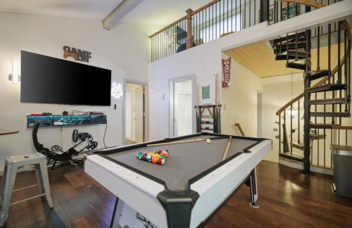 Luxurious Poconos Retreat - Hot Tub, Sauna, Games - Foto 39