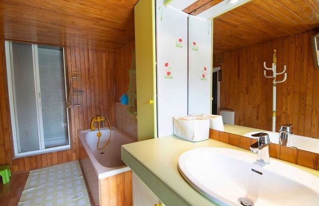 Charming Holiday Home in Houyet Near Forest - Foto 16