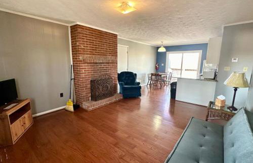 Cottage 14- Lees Ford Marina - Photo 4