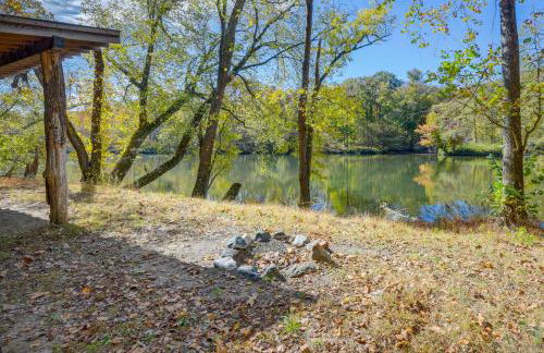 French Broad River Access Whimsical Gem with Deck - Foto 35