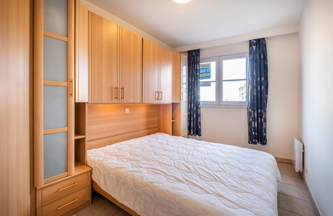 Apartment in St. Idesbald Near the Sea - Foto 3