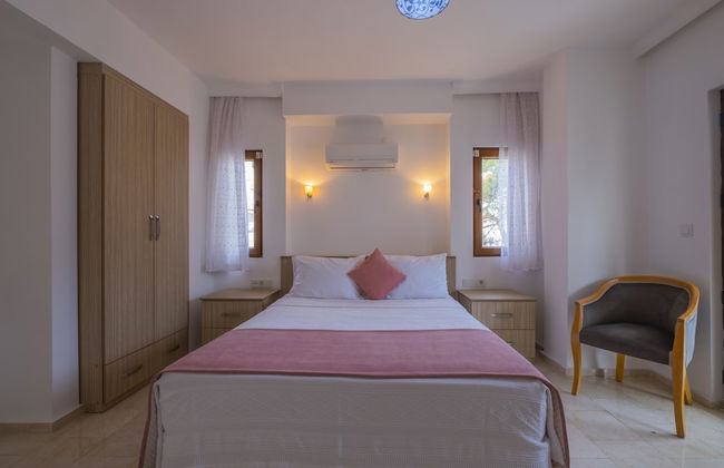 Infinity Olympia Villas - Photo 16