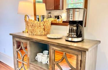 Charming Downtown Family Home with Fenced Yard - Foto 37