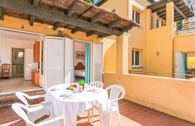 Velazquez - Photo 12