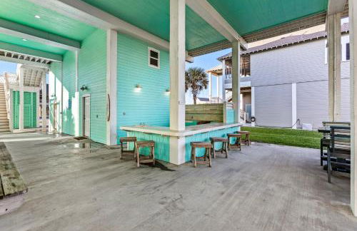 Beachfront Hideaway! Luxury Beachfront, SwimSpa, Game Room, Firepit by Bolivar Vacations - Foto 74