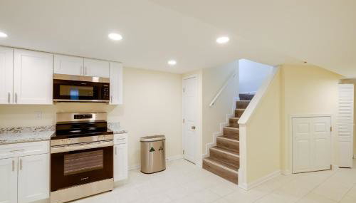 1 Mi to Metro DC Area Apt with Fenced Yard! - Foto 4