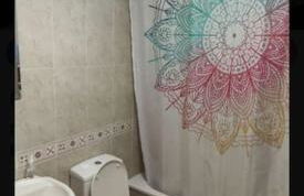 Piso planta baja y gran patio con piscina comunitaria de alquiler temporal - Foto 7