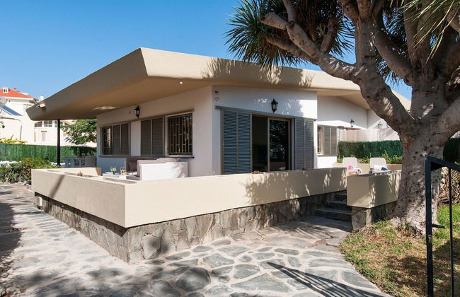 Belvilla by OYO Beach House Adelfas - Photo 22