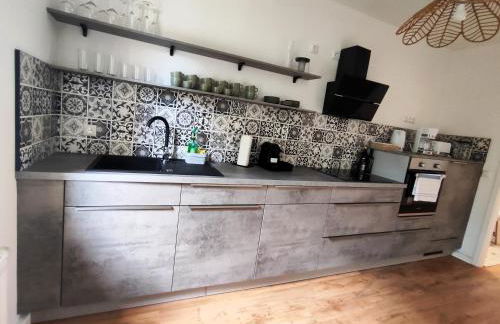 BohnApartments Bechstein - sehr ruhig - 3 Schlafzimmer - Balkon - Stellplätze- WLAN - Vollausstattung - Foto 10