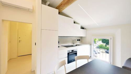 Cesare Apartments - Photo 4, stove