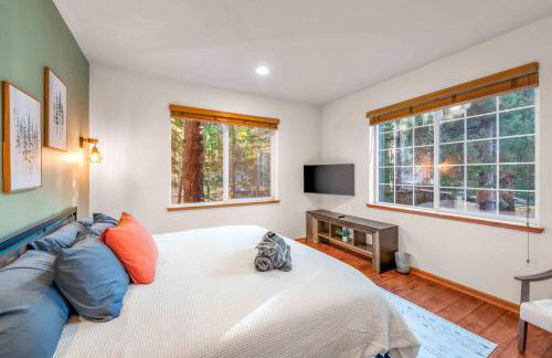 Fully Remodeled Tahoe Retreat with Game Room and Hot Tub - Foto 73