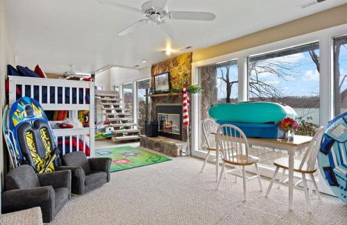 The Linn Creek Lodge Family Home with Private Dock - Foto 17