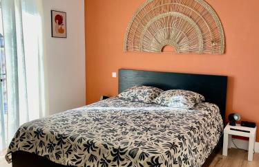 Maison climatisée avec grand jardin, piscine privée et Jacuzzi - Foto 16