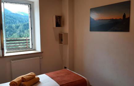 CAMPO BASE CADORE con parcheggio auto e garage moto - Foto 11