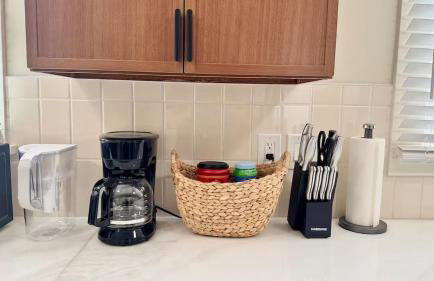 Iconic 2BR Bungalow, Short Walk to SJSU, with Parking - Foto 31