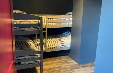 City Loft Escape with River Views! By Hollyhock - Foto 26