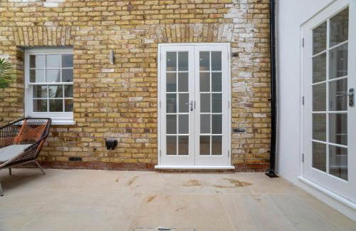 The Heart of Westminster - Photo 24