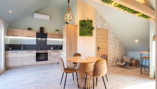 La Cabane - deux chambres et grande terrasse - Foto 1, stove, pet friendly