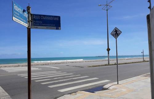 Apartamento BEIRA-MAR com 2 quartos - Foto 47