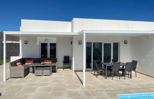 Villa Ashdene - luxury modern villa with large heated pool wifi uk tv bar & BBQ - Foto 16