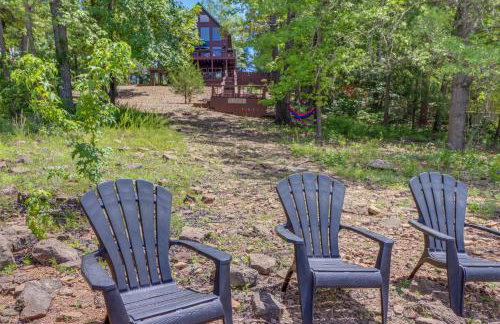 Peaceful Greers Ferry Cabin with Deck and Lake View! - Foto 38