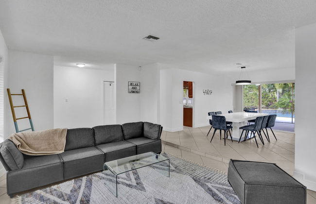 Cleveland Tropical Oasis & Private Pool - Foto 19