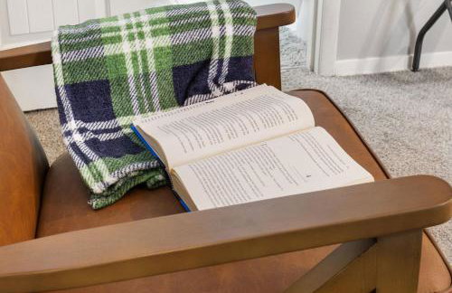 DFW Mid-Cities Oasis with Pool, Hot Tub and Fire Pit - Photo 28