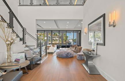 Waterfront Luxury Estate with Private Dock Lighthouse Point - Foto 51