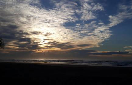 Casa para relaxar perto do mar, a 300 metros da Praia - Foto 41