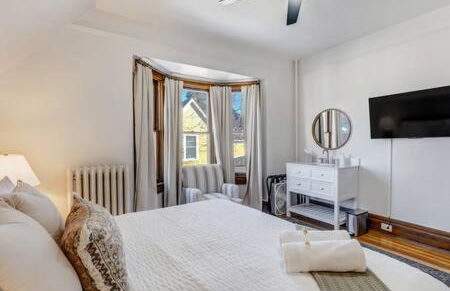 Noble Mansion 7 Bedrooms w Hot Tub Firepit & BBQ - Foto 37